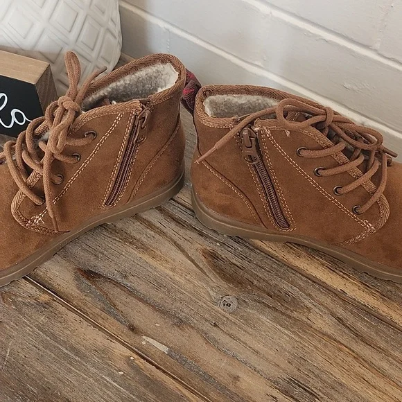 Cat & Jack Boots, Girls 2 - Picture 2 of 6